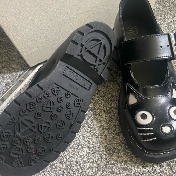 T.U.K. Shoes T2025 Black Kitty Mary Jane Black US W 6 - Picture 4 of 5
